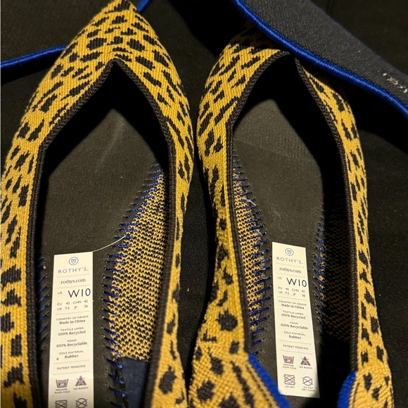 Women Rothy’s shoes - Picture 1 of 4